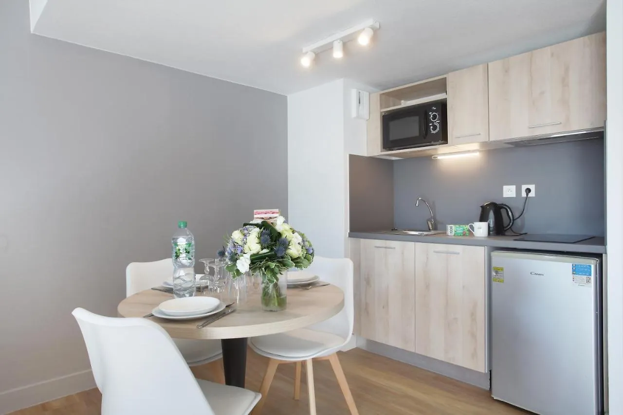 Aparthotel Appart Hotel Odalys City Aix En Provence Le Clos De La Chartreuse Aix-en-Provence