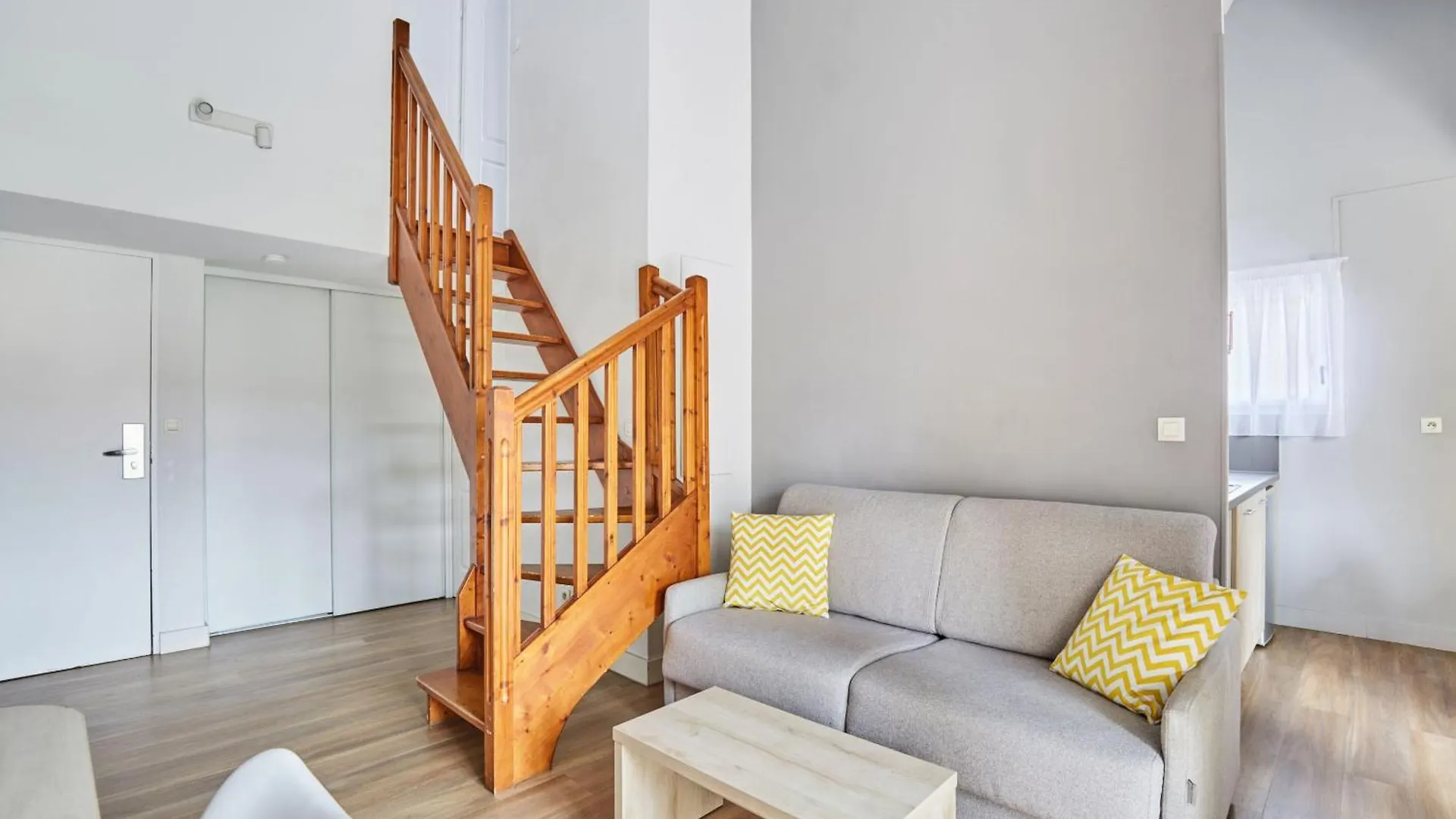 Aparthotel Appart Hotel Odalys City Aix En Provence Le Clos De La Chartreuse Aix-en-Provence