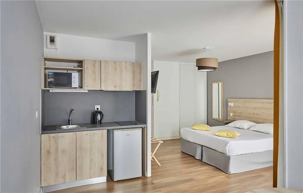Appart Hotel Odalys City Aix En Provence Le Clos De La Chartreuse Aix-en-Provence